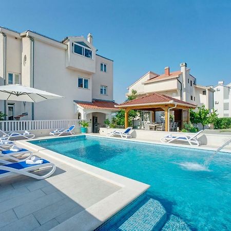 Apartments Plavi Biser ชิเบนิก ภายนอก รูปภาพ
