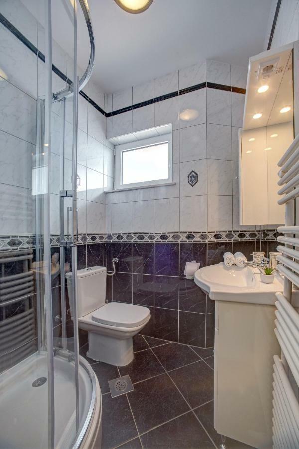 Apartments Plavi Biser ชิเบนิก ภายนอก รูปภาพ