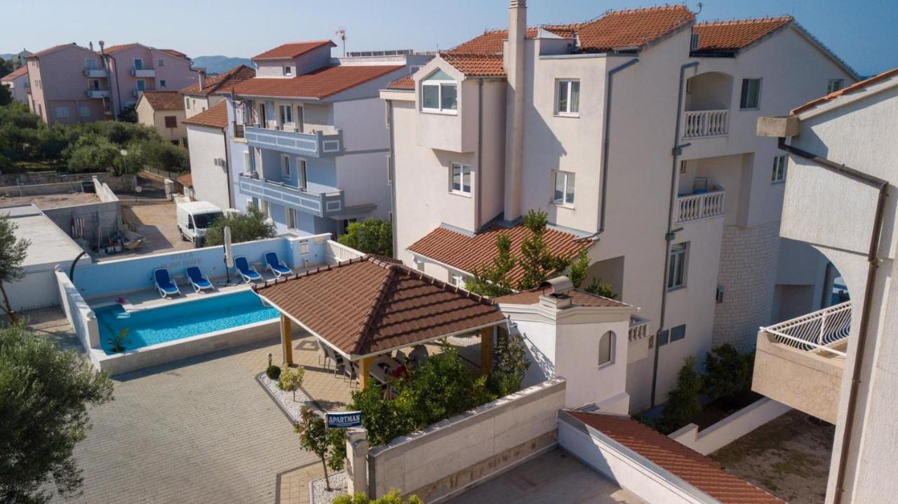 Apartments Plavi Biser ชิเบนิก ภายนอก รูปภาพ